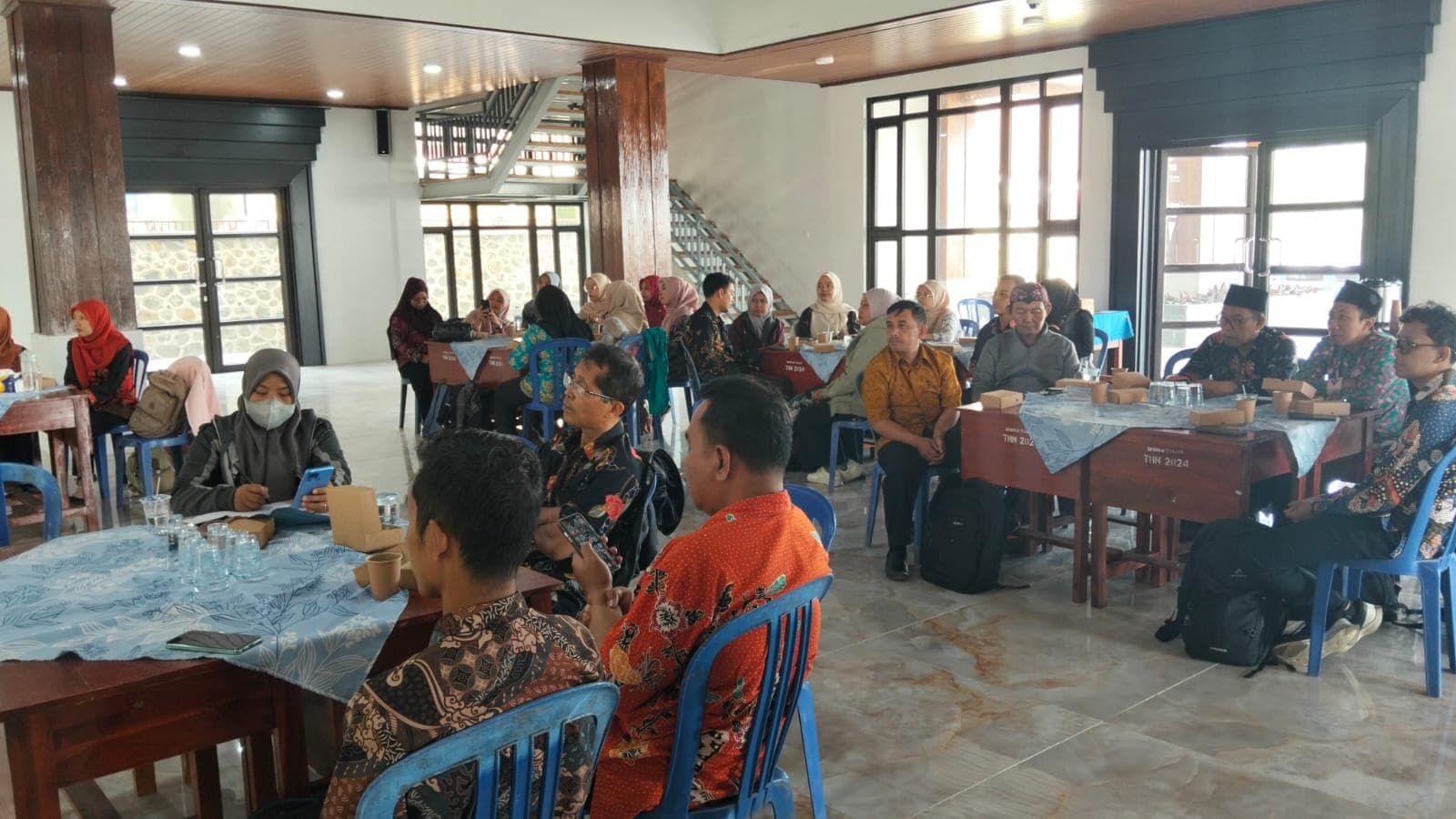 Juara 2 Festival & Lomba Seni Siswa Nasional (FLS2N) Tari